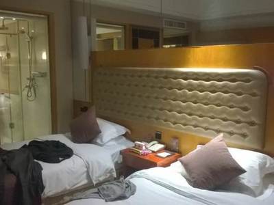 美女差評情趣房，酒店回復藏故事